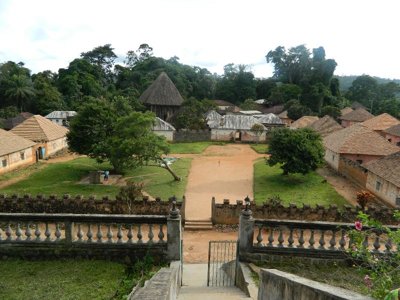 BAFUT_PALACE_-_FRONT_VIEW