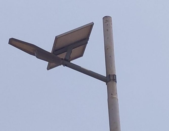 Bamendjou éclairée par panneaux solaires